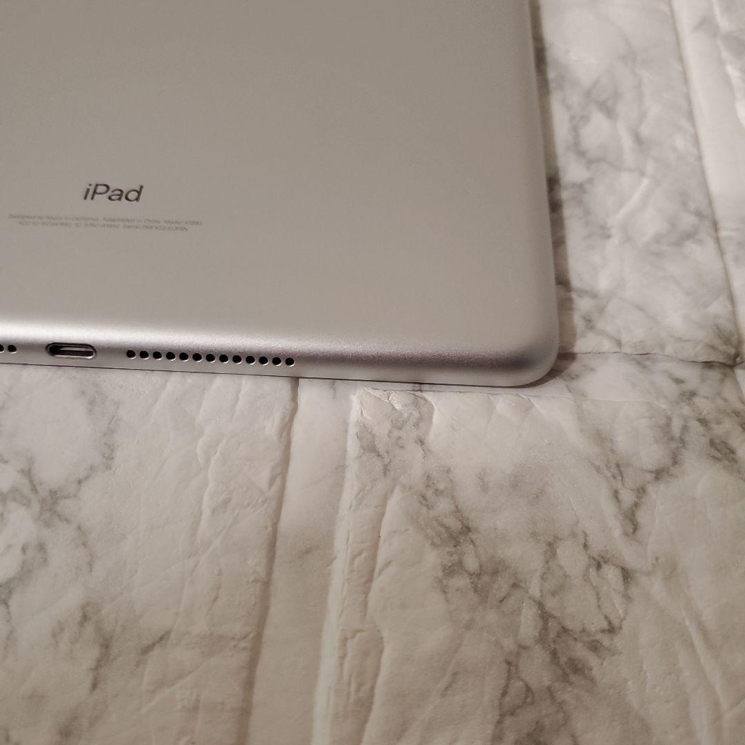 126 iPad 6世代 128GB Wi-Fi シルバー