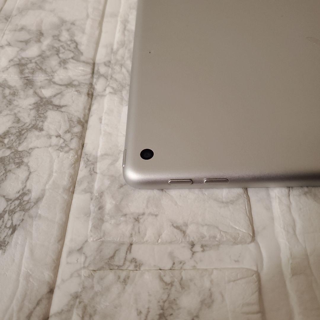 126 iPad 6世代 128GB Wi-Fi シルバー