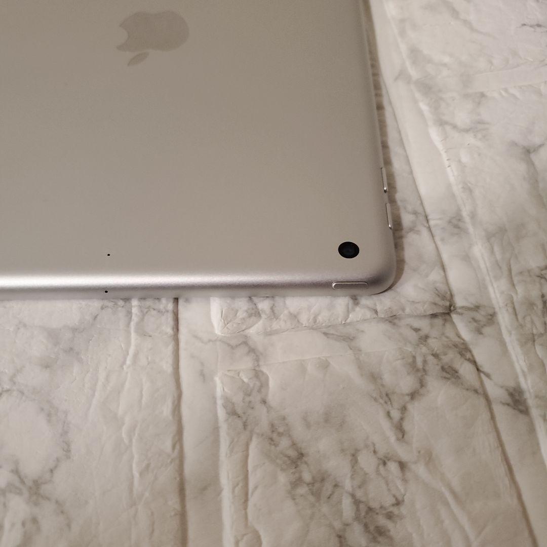 126 iPad 6世代 128GB Wi-Fi シルバー