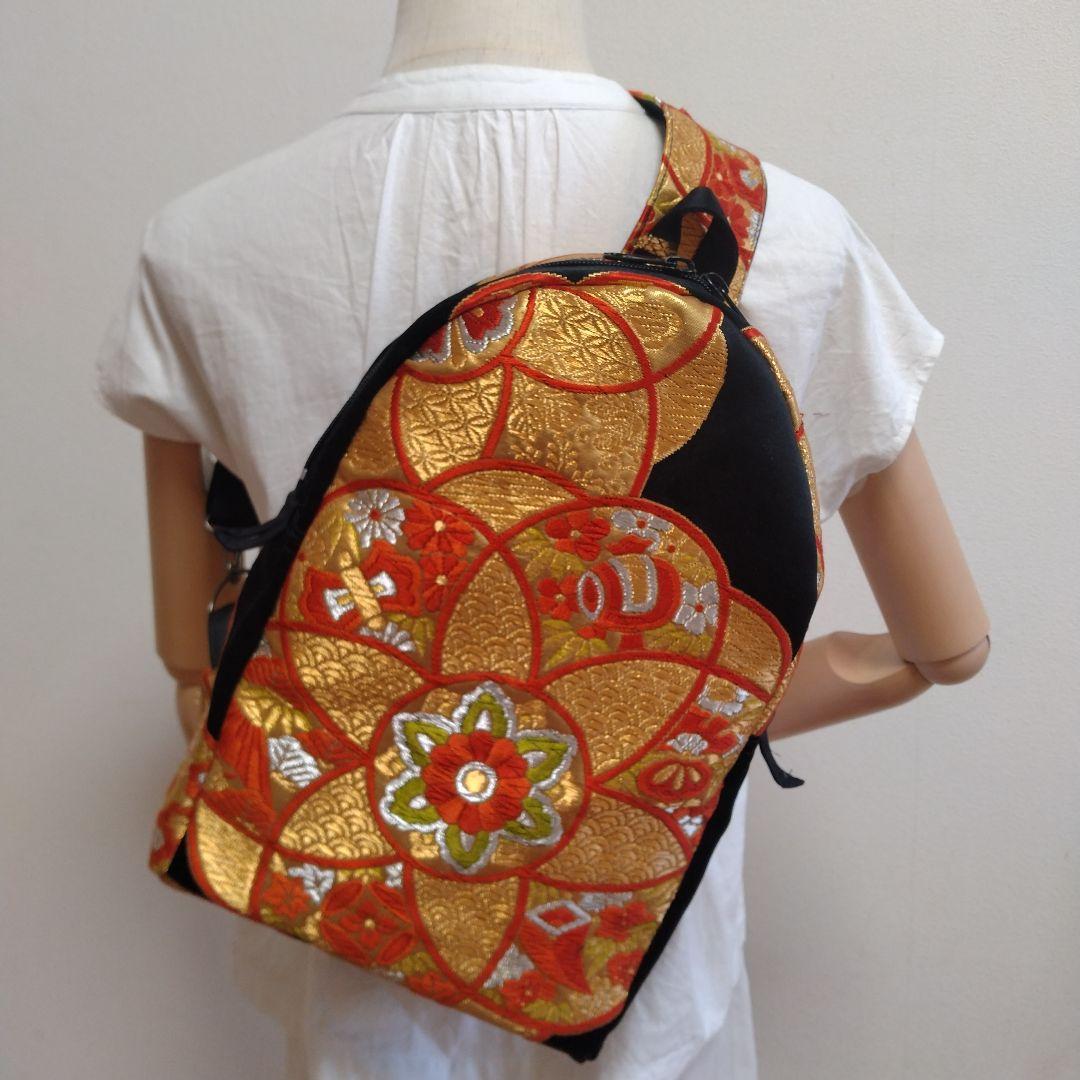 帯リメイク　ボディバッグ　金糸朱色　着物メイク