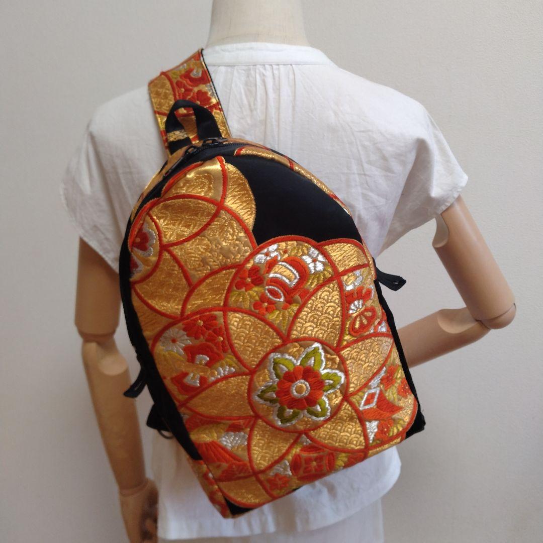 帯リメイク　ボディバッグ　金糸朱色　着物メイク