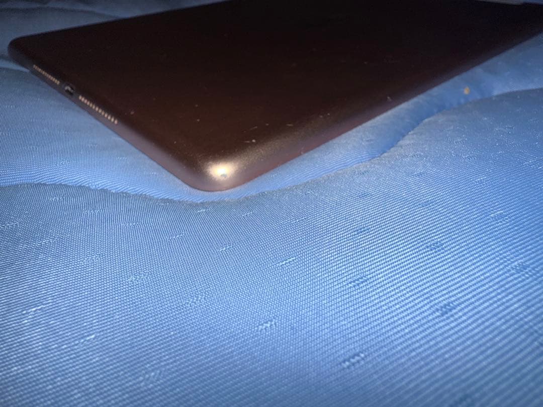 K*j様 Apple iPad6世代セルラー32GB bluetooth不調