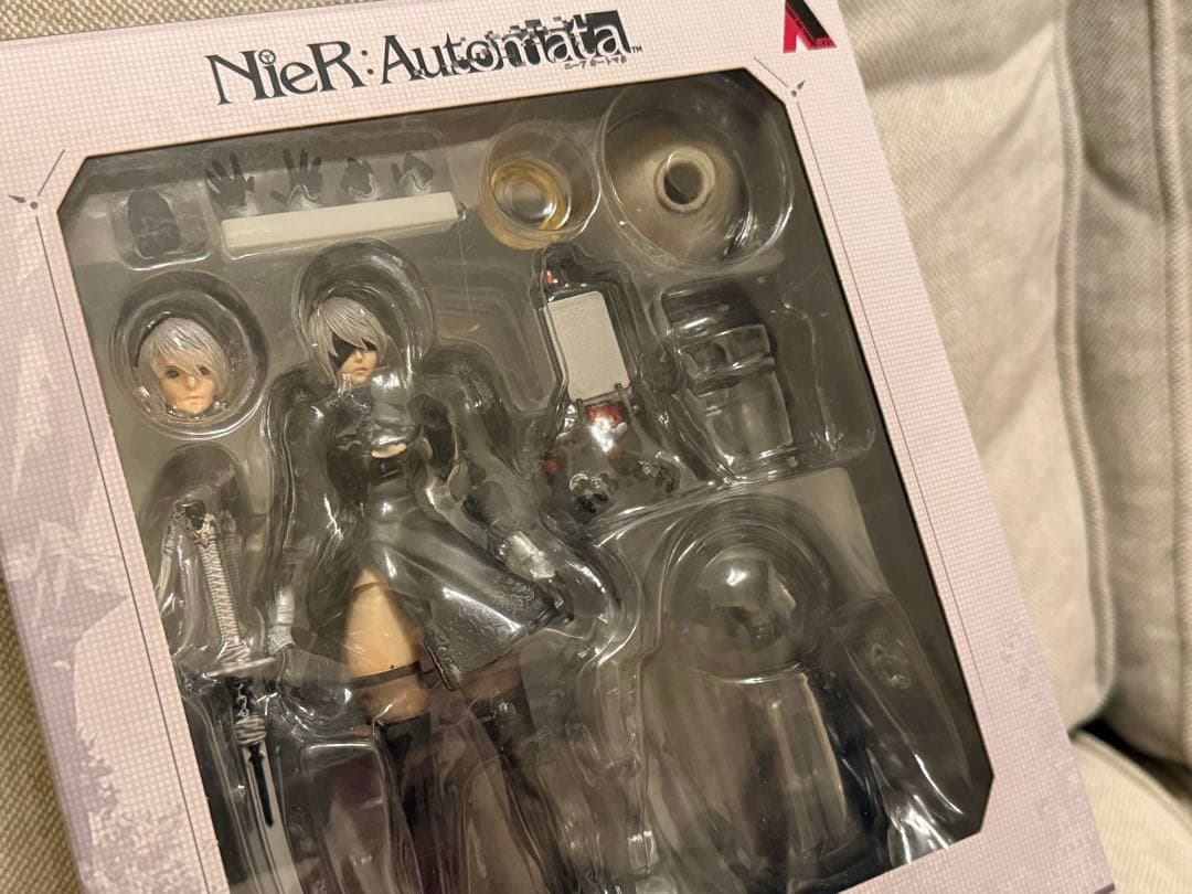 【新品】ニーアオートマタ ブリングアーツ 2B 塗装済み可動フィギュア