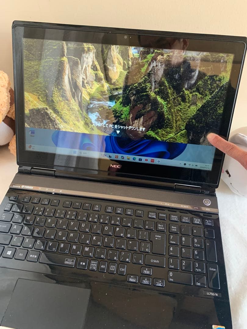 NEC ノートPC i7 16GB 1TBタッチパネル付き office2024