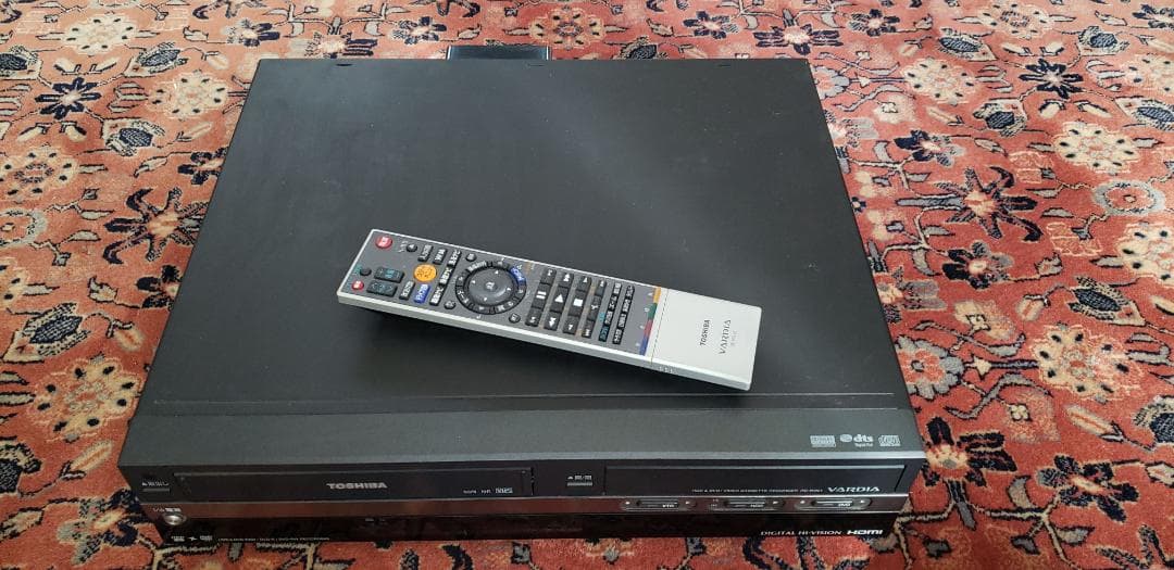 TOSHIBA東芝HDD＆DVD&ビデオカセットレコーダー一体型 RD-W301