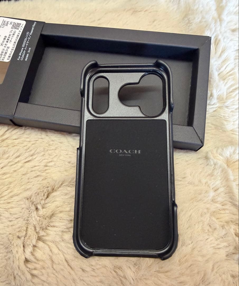 COACH iPhone17Proケース レキシー　恐竜