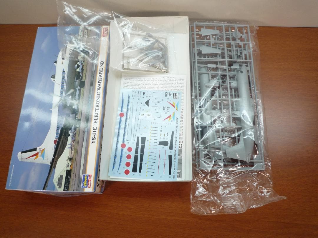 FOKKER F27 FRIENDSHIP & YS-11 プラモデルセット