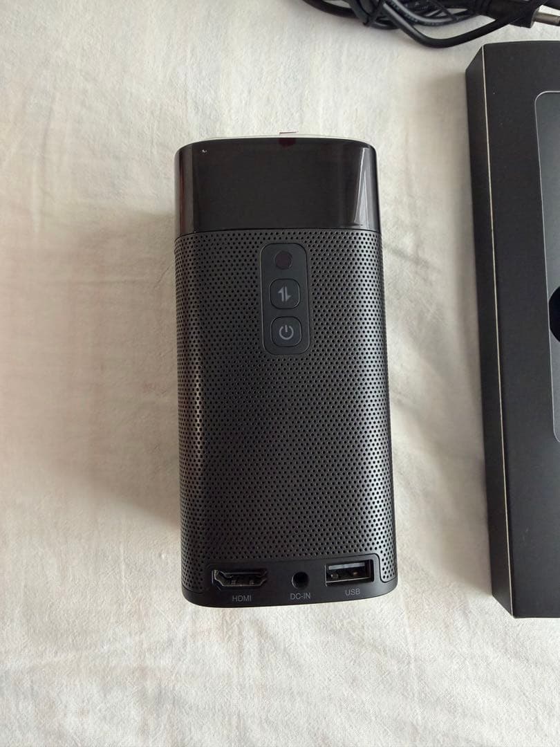 Nedula Apollo by Ankerプロジェクター 本体/純正三脚付き