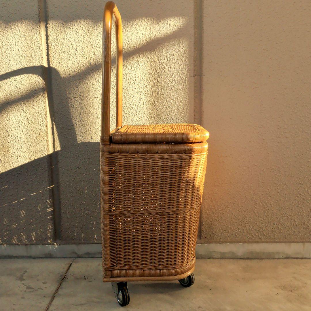 藤ラタン製キャスター付き ショッピングカート！