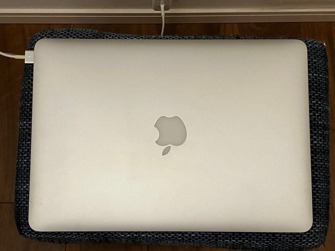 MacBook Air 2017 13インチ　256GB 8GB