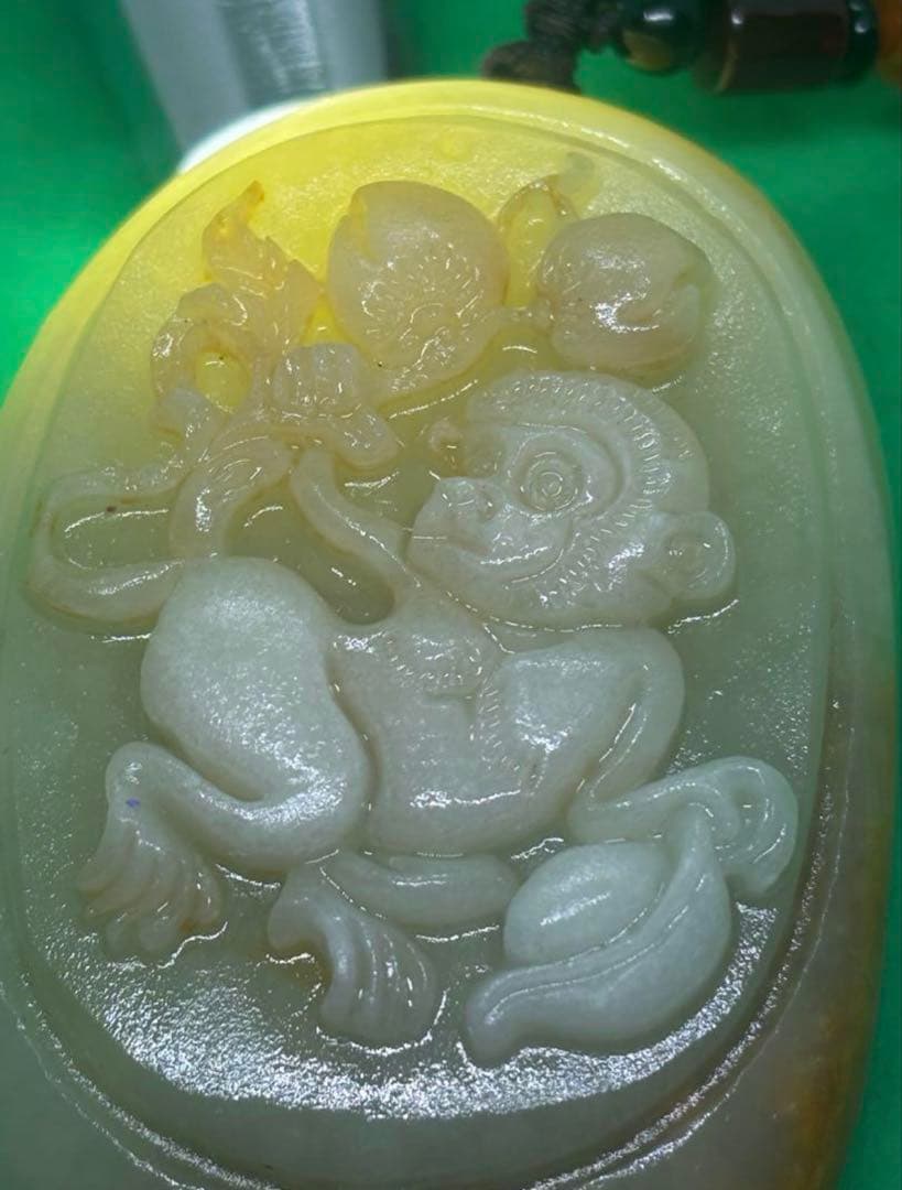 超美品 和田玉 霊猴献瑞 握り玉 ブレスレット 4062