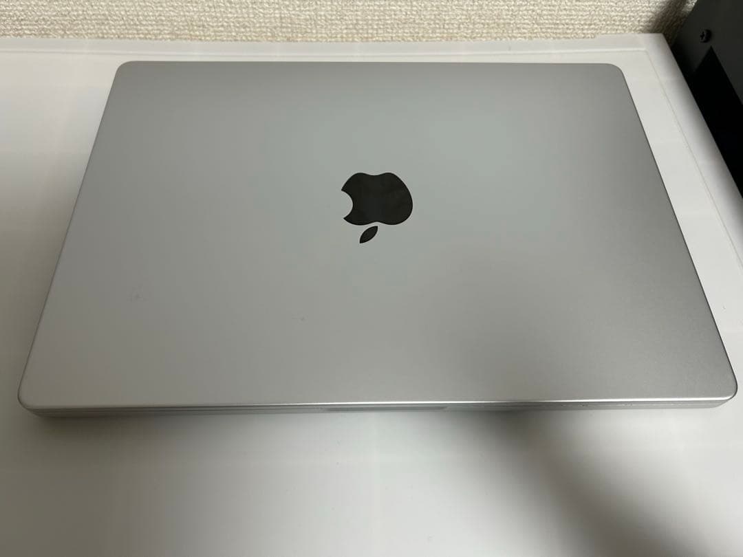 【ジャンク品】MacBook Pro(充電器付き)
