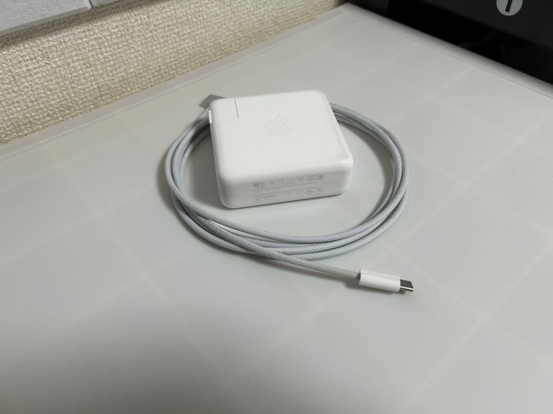 【ジャンク品】MacBook Pro(充電器付き)