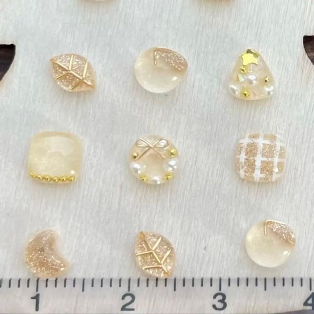 小さいピアス14粒　クリスマスセットゴールド　ハンドメイド　ステンレス対応