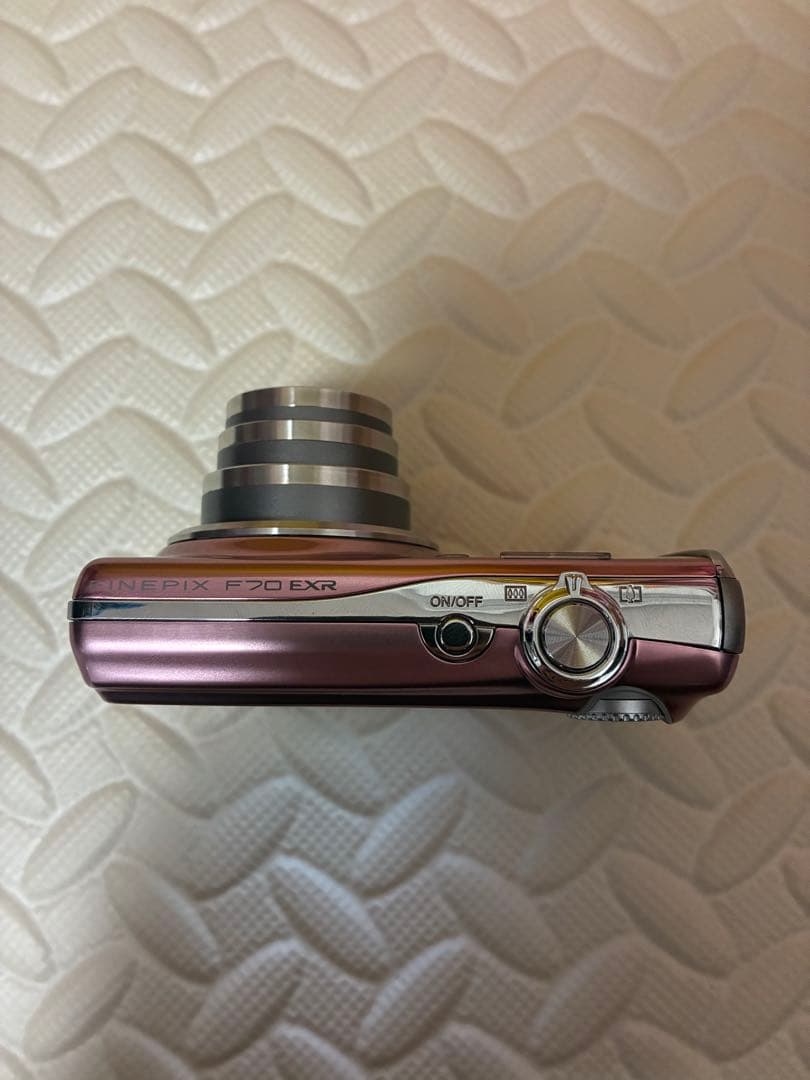 fujifilm&富士フイルム　f70exr デジタルカメラ