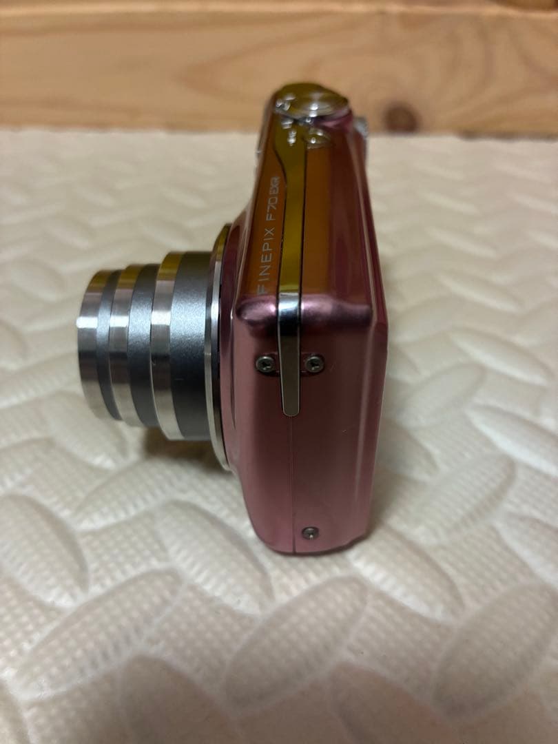 fujifilm&富士フイルム　f70exr デジタルカメラ