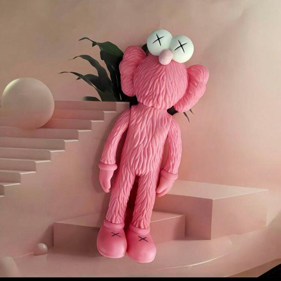 KAWSフィギュア2体セット