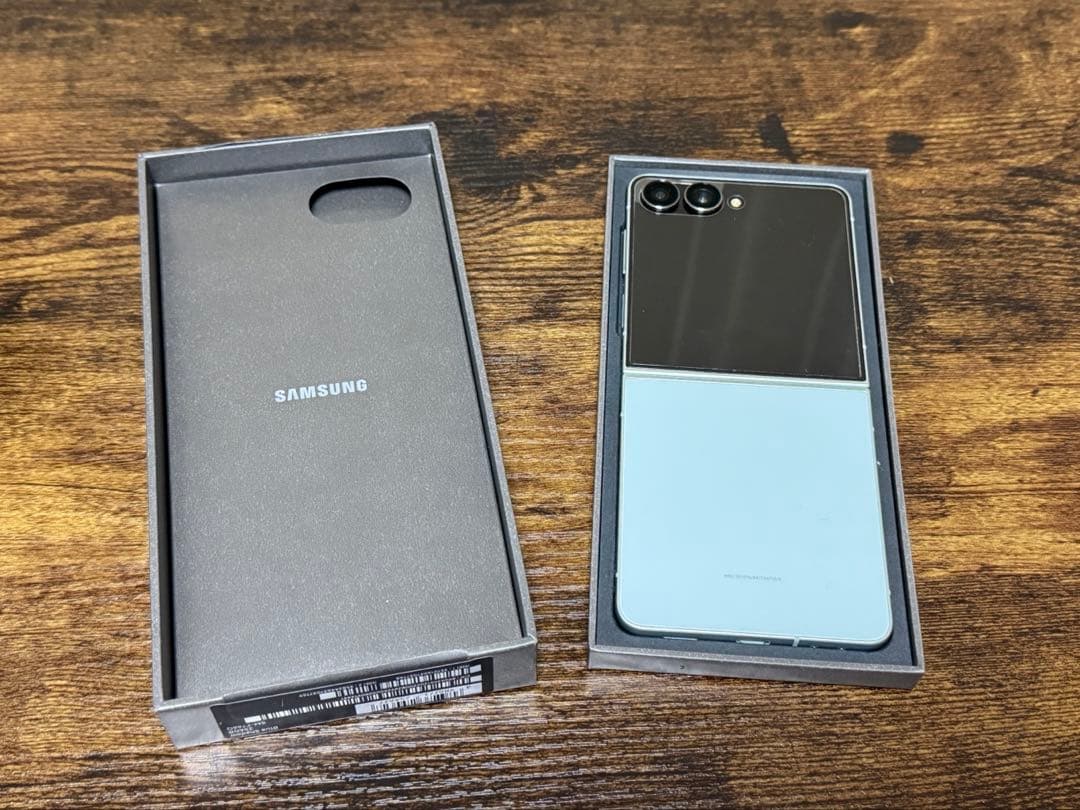 Galaxy zflip7 256GB ミント　国内フリー版