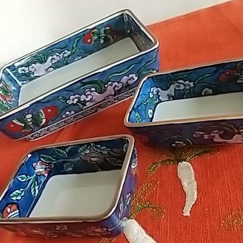 源右衛門⭐️驚きの染錦古代花蝶図 向付