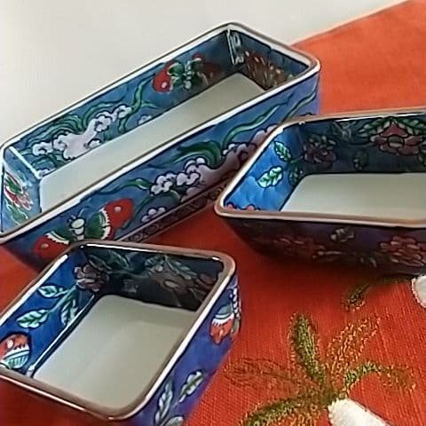 源右衛門⭐️驚きの染錦古代花蝶図 向付