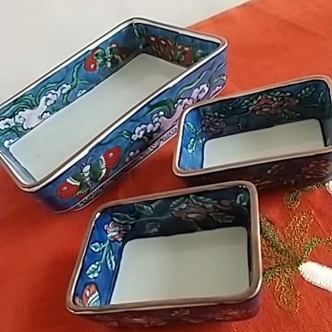 源右衛門⭐️驚きの染錦古代花蝶図 向付