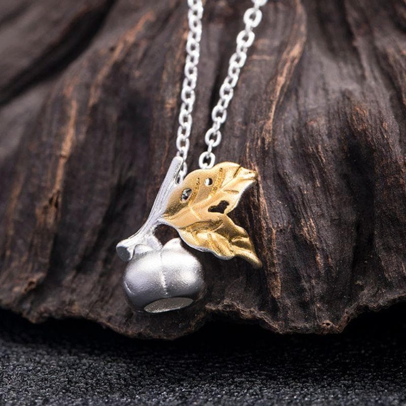 柿のペンダント - 自然の恵みと日本の風情を肌で感じることができる  N107