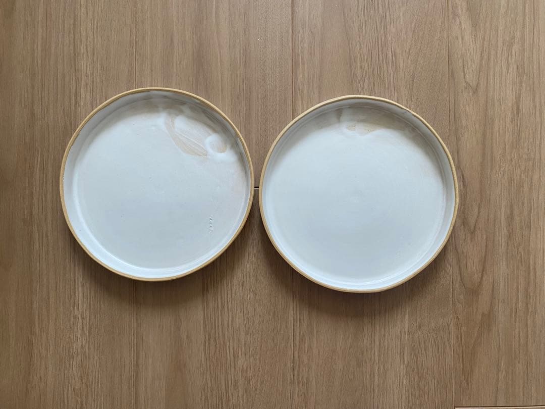 直井真奈美さん　白台皿　2枚セット