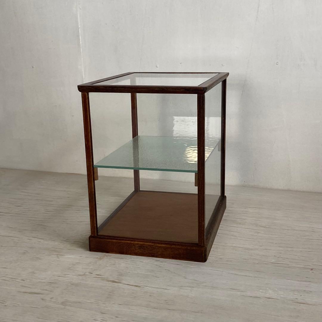 古い木製 小振り ガラスケース 2段 卓上ショーケース 扉なし
