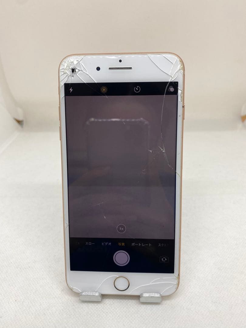 Iphone 8 Plus 64GB Sim フリー　75198