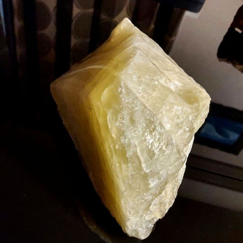 巨石！ レモンクオーツ 原石 半面磨き 166