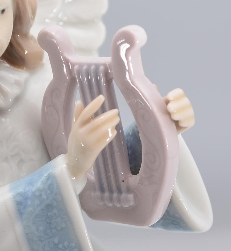 ハープを持つ天使　＃5830　★リヤドロ　スペイン　ポーセリン　光沢仕上げ　絶版