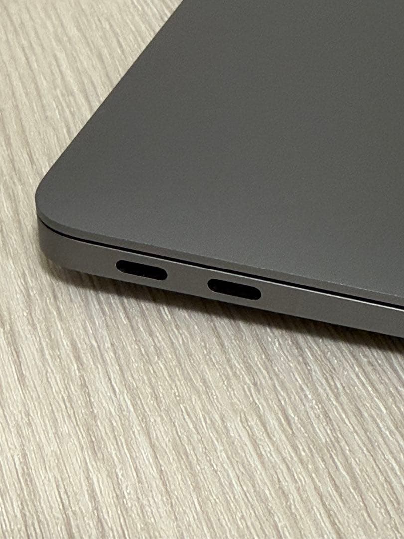 MacBook Air 13インチ256GB M1スペースグレイ