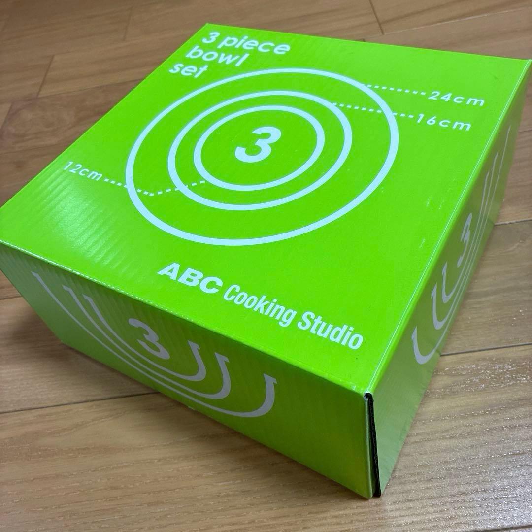 ABCクッキング　ボウル　新品未使用　ちょっとB品　ミニ泡立て器付き