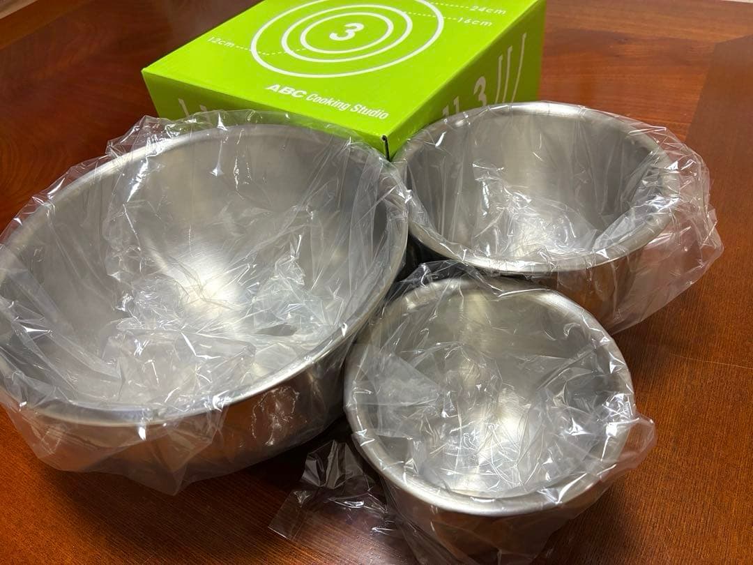 ABCクッキング　ボウル　新品未使用　ちょっとB品　ミニ泡立て器付き