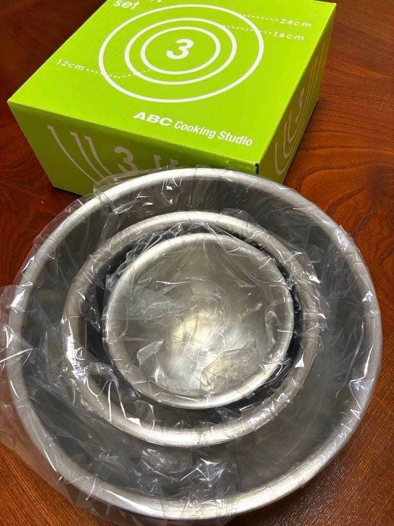 ABCクッキング　ボウル　新品未使用　ちょっとB品　ミニ泡立て器付き