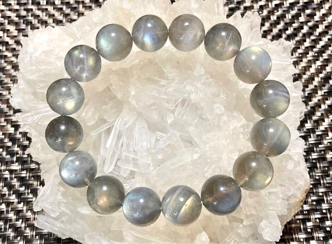 究極品質　神秘的な輝き　幻のオーロラブルーラブラドライトの大珠ブレス　13.5㎜