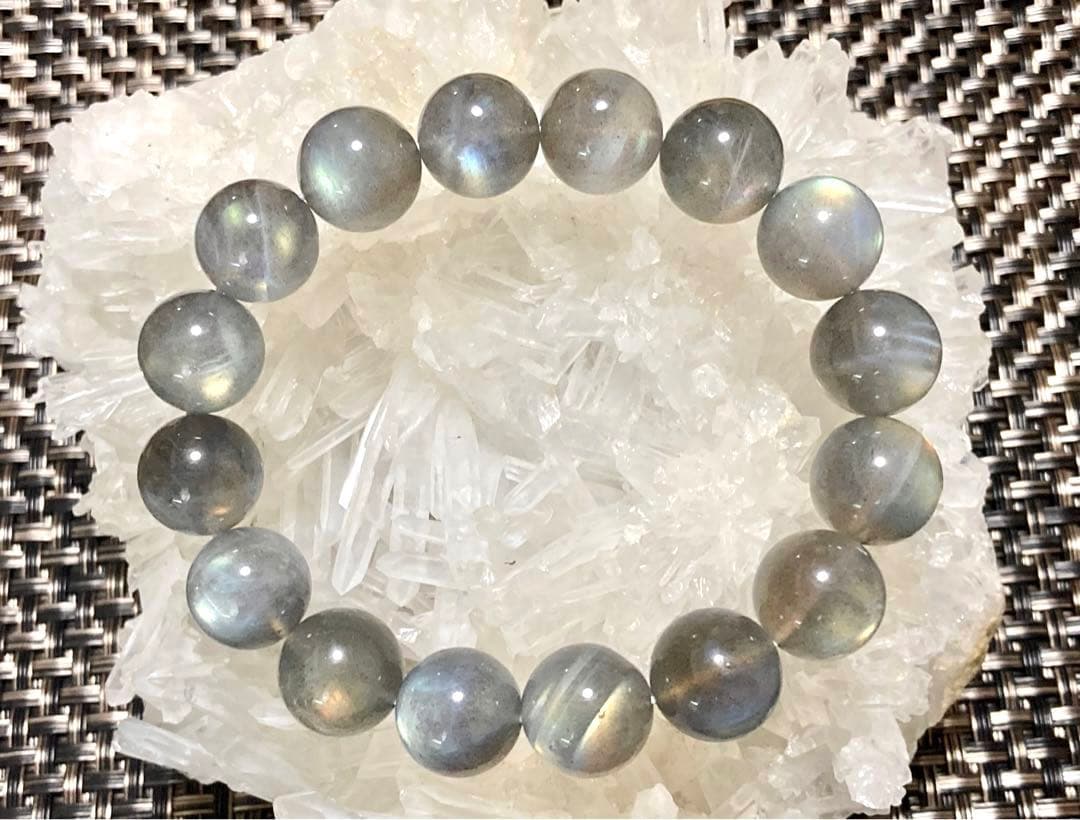 究極品質　神秘的な輝き　幻のオーロラブルーラブラドライトの大珠ブレス　13.5㎜