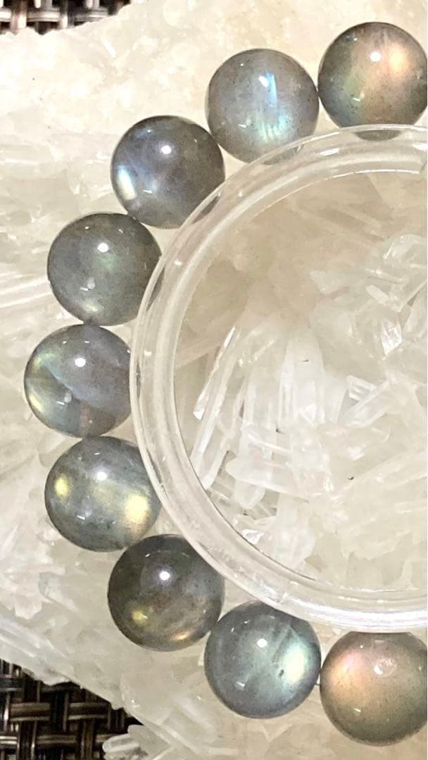 究極品質　神秘的な輝き　幻のオーロラブルーラブラドライトの大珠ブレス　13.5㎜