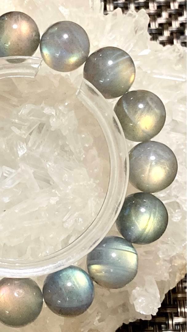 究極品質　神秘的な輝き　幻のオーロラブルーラブラドライトの大珠ブレス　13.5㎜