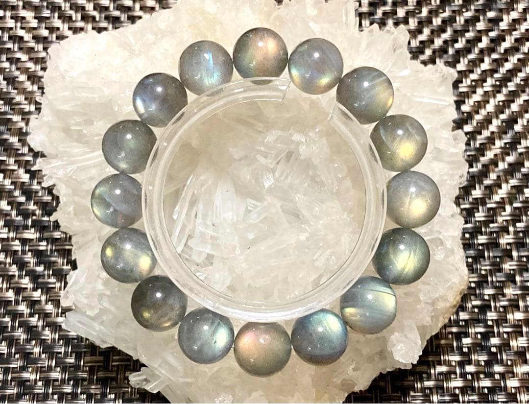 究極品質　神秘的な輝き　幻のオーロラブルーラブラドライトの大珠ブレス　13.5㎜