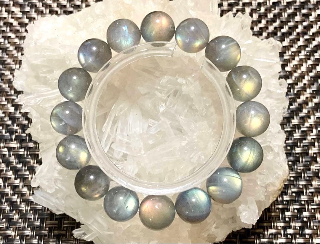 究極品質　神秘的な輝き　幻のオーロラブルーラブラドライトの大珠ブレス　13.5㎜