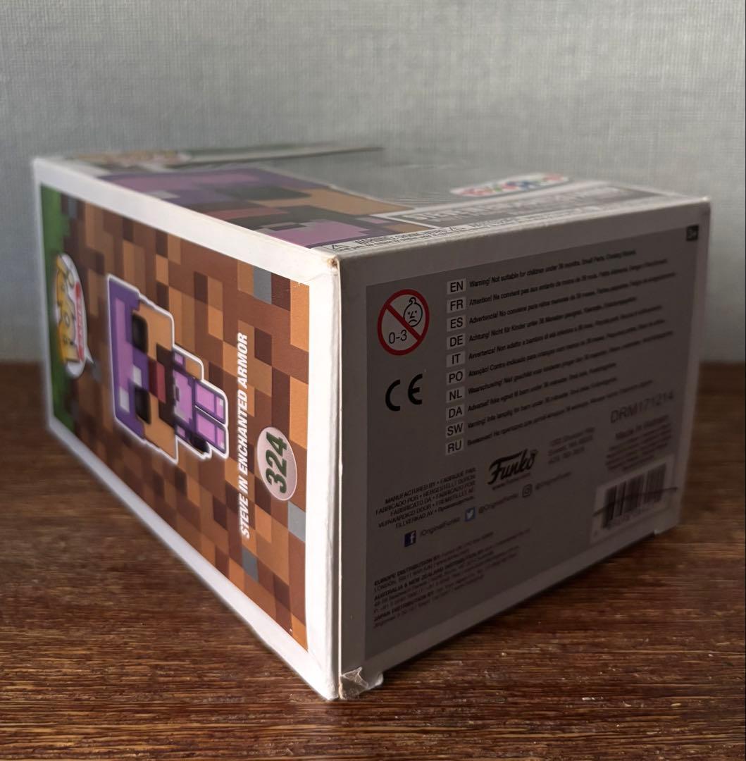 ゲームキャラクター Funko Minecraft Steve in Enchanted Armo