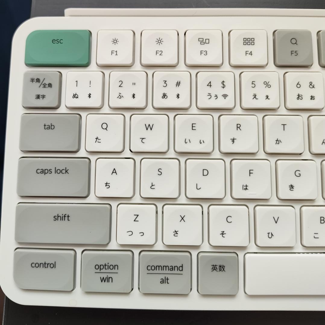 Keychron B1 Pro JIS配列/シザースイッチ レトログリーン