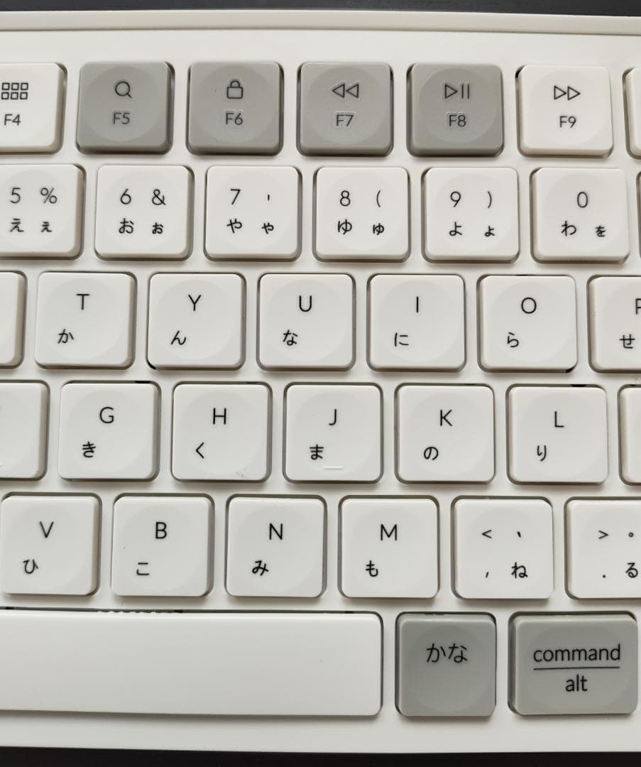 Keychron B1 Pro JIS配列/シザースイッチ レトログリーン