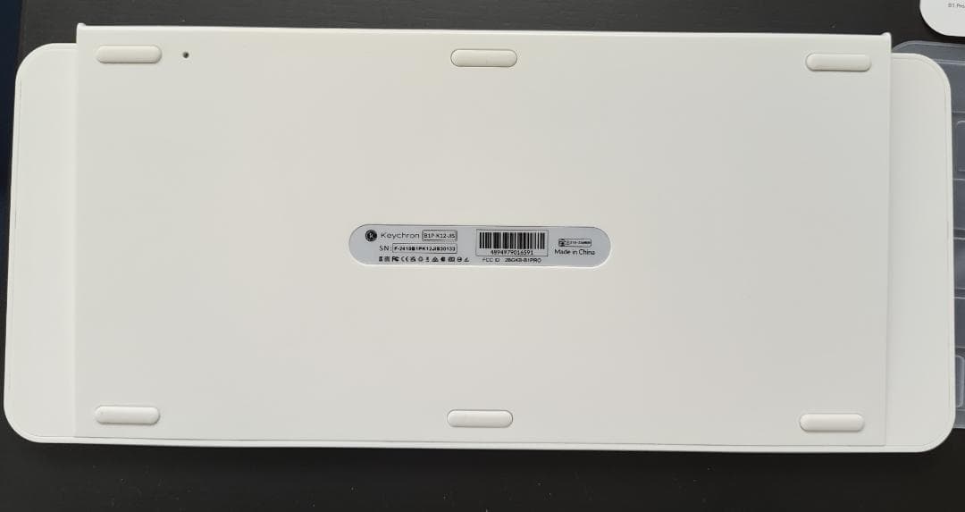 Keychron B1 Pro JIS配列/シザースイッチ レトログリーン