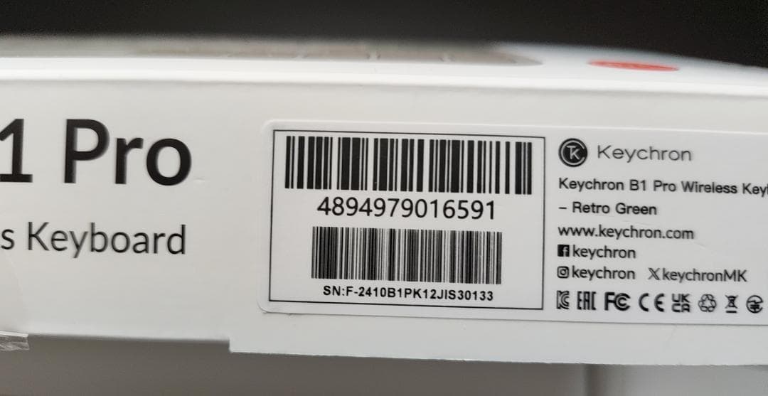 Keychron B1 Pro JIS配列/シザースイッチ レトログリーン