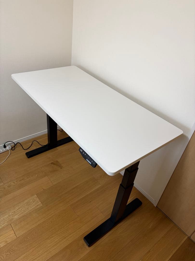 FLEXISPOT E3 電動式昇降デスク（ホワイト／天板付き）