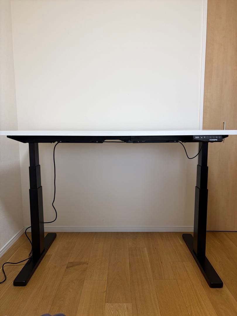 FLEXISPOT E3 電動式昇降デスク（ホワイト／天板付き）