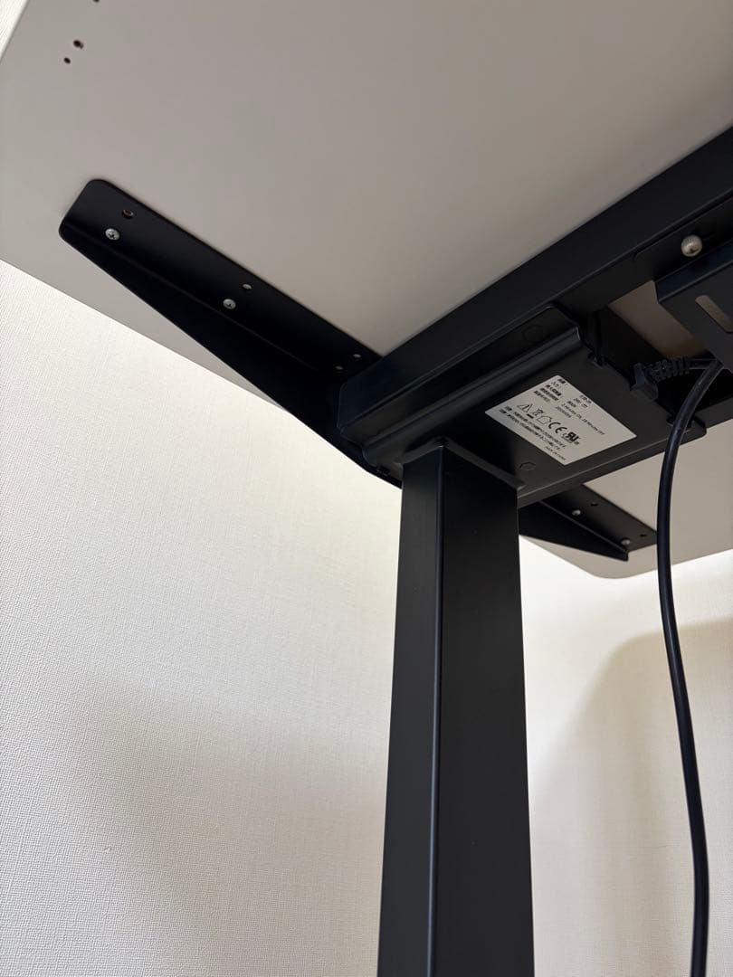 FLEXISPOT E3 電動式昇降デスク（ホワイト／天板付き）