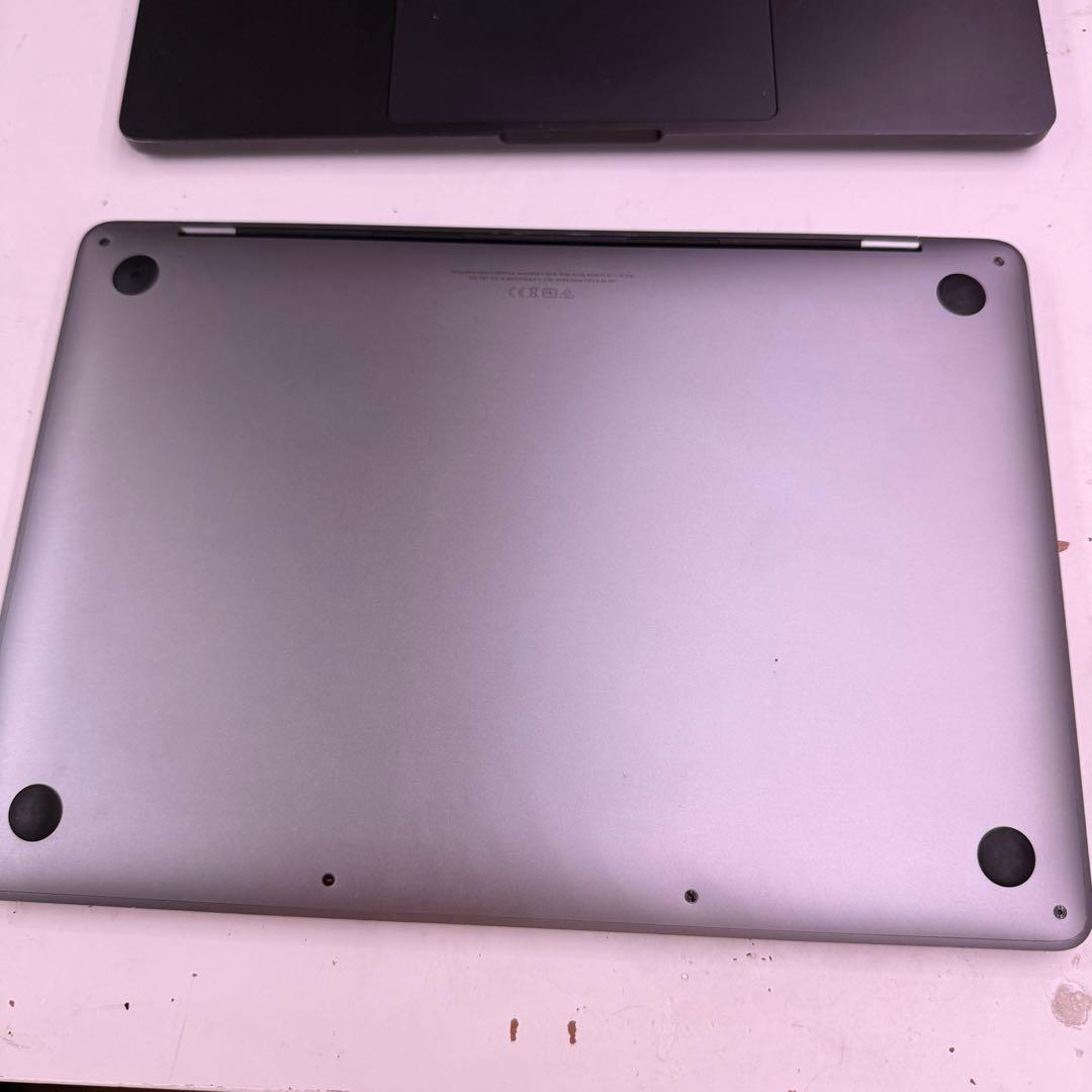 MacBookPro 2019モデル 13インチ i5搭載　極美品